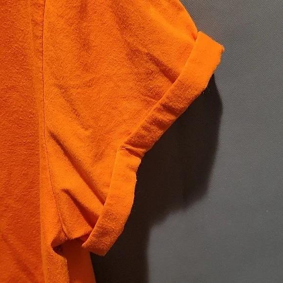 (J11) Womans Sz L, Rebecca Malone t-shirt - Picture 5 of 8